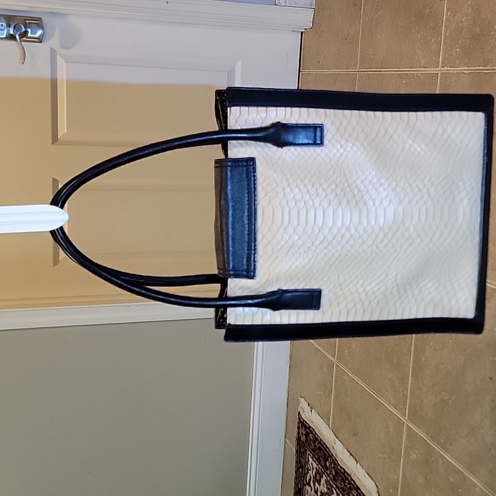 LOEFFLER RANDALL Hand Bag. - Picture 5 of 7